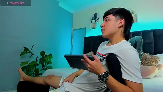 Ares di martin online show from September 19, 3:01 pm