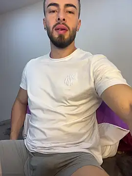 MaxDell online show from March 5, 6:48 pm