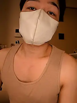 kqitooo online show from February 25, 10:05 am