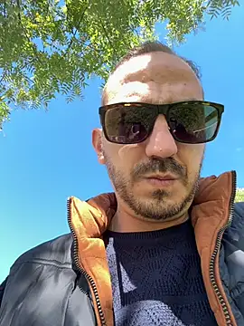 Snapshot of goncas23 chatting on October 7, 11:36 am goncas23 online show from October 7, 11:36 am