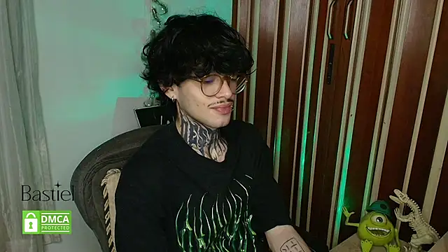 Mihail leroy online show from October 1, 1:09 am