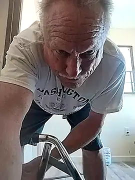 Pussyeat2please online show from March 25, 6:34 pm