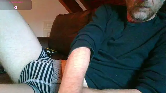 Snapshot of Vrenico-SC chatting on October 18, 3:28 pm Vrenico-SC online show from October 18, 3:28 pm