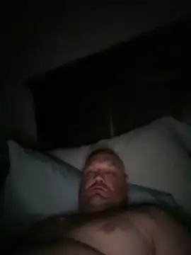 ComfortableSkeptic23 online show from June 12, 4:33 am