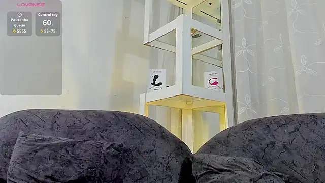 LoganTwink18 online show from September 16, 2:40 pm