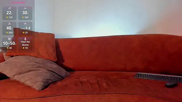 LoganTwink18 online show from October 13, 8:48 pm