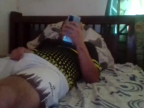 santiii   12 online show from January 5, 8:34 pm