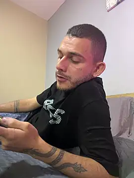 AbadKiing online show from August 4, 10:58 pm