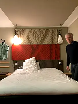 SexyLeon8 online show from September 16, 7:25 pm