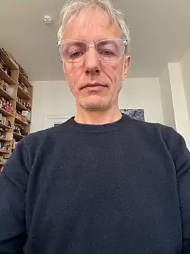 SexyLeon8 online show from March 10, 7:14 am