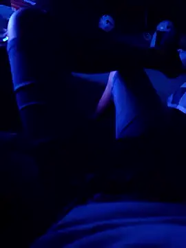 32UwielbiamCipki32 online show from January 11, 10:02 pm