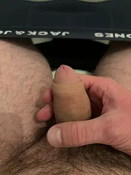 hugehairycock 98 online show from March 14, 7:21 pm