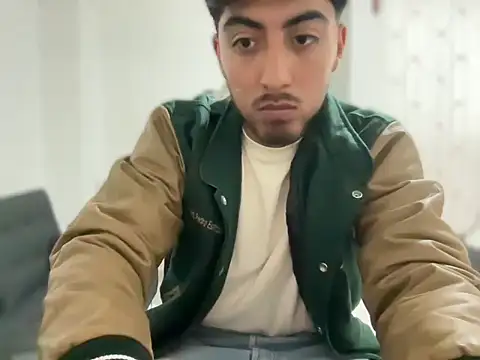 Snapshot of millan_32 chatting on September 10, 11:36 pm millan 32 online show from September 10, 11:36 pm