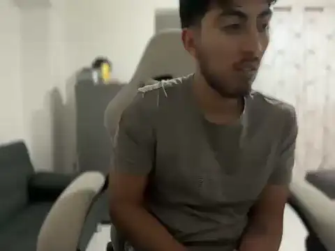 Snapshot of millan_32 chatting on September 9, 11:03 pm millan 32 online show from September 9, 11:03 pm