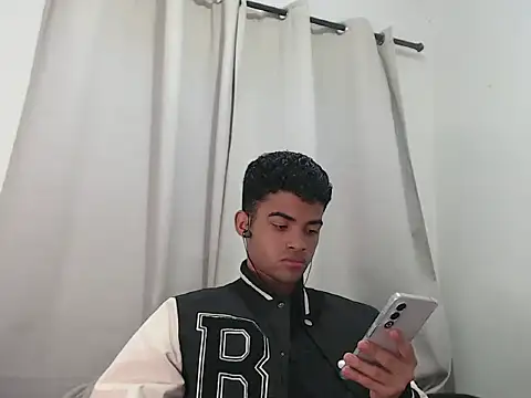 camillo beischel  online show from September 30, 7:39 pm