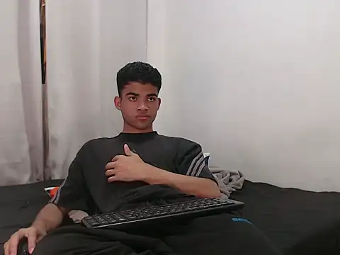 camillo beischel  online show from September 22, 6:40 pm