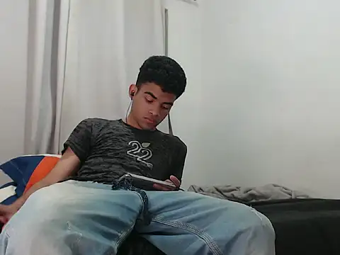 camillo beischel  online show from September 29, 6:59 pm