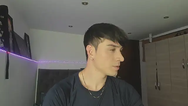 Snapshot of stevve_14 chatting on October 11, 4:16 am stevve 14 online show from October 11, 4:16 am