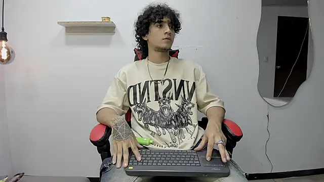 JackesTaylor online show from November 8, 4:37 am