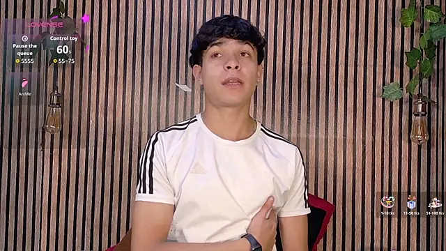 Snapshot of Felipe_boy1 chatting on October 21, 2:36 am Felipe boy1 online show from October 21, 2:36 am