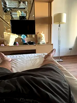 yungdboiy online show from October 4, 2:00 pm