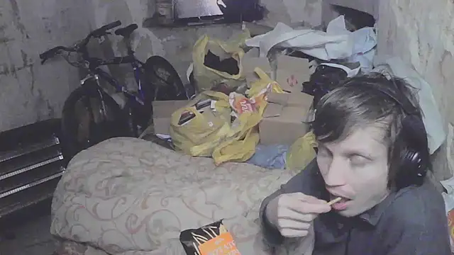makarov1993 online show from May 10, 7:53 am