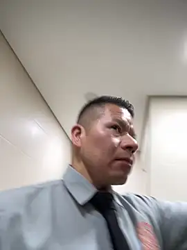 Manu0586 online show from March 31, 3:36 pm