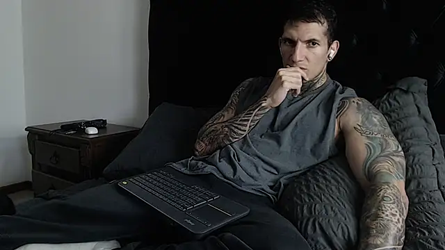 Shane Clay online show from January 10, 9:06 pm