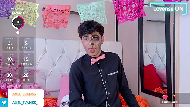 Axel  Evans online show from October 3, 1:27 pm