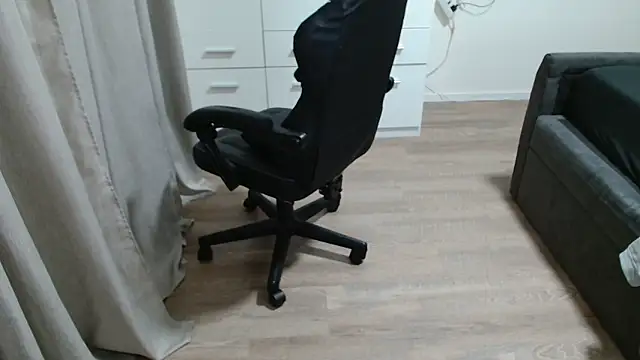 Milo9210 online show from September 27, 8:50 pm