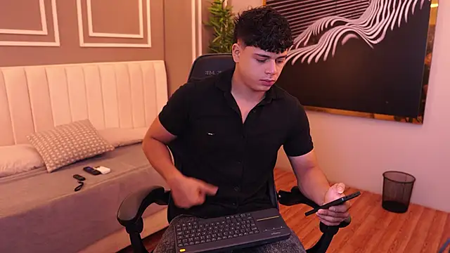 Ethan occonor online show from May 26, 12:56 pm