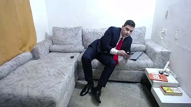 Victor Maitland online show from October 4, 3:44 am