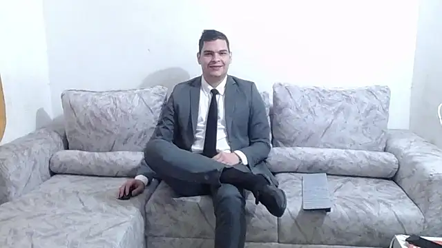 Victor Maitland online show from October 2, 3:43 am