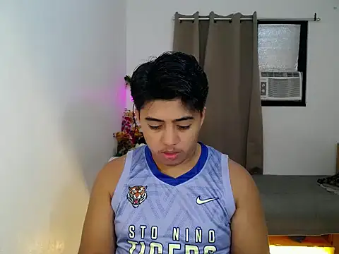 Hugecock2hundle intown online show from November 23, 9:20 am