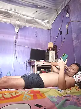 hotcumboi69 online show from July 18, 3:35 am