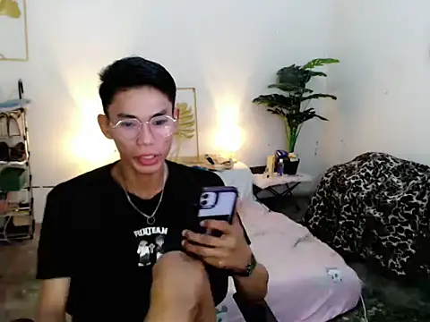 Snapshot of naughty_rence chatting on October 20, 5:00 am naughty rence online show from October 20, 5:00 am