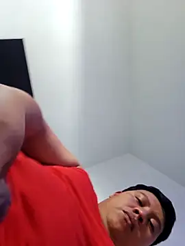 raulcaliente2814 online show from April 16, 7:58 pm