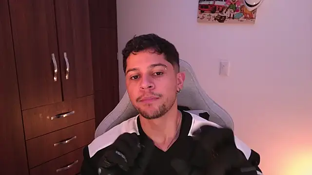 domsantiago  online show from December 2, 3:53 am