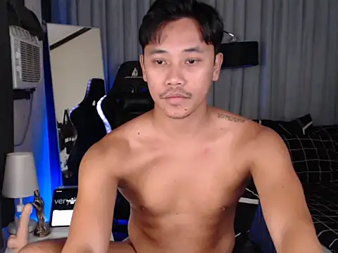 alexsuckable01 online show from April 23, 12:29 pm