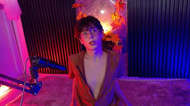 Snapshot of luixdust_ chatting on October 2, 4:27 am luixdust  online show from October 2, 4:27 am