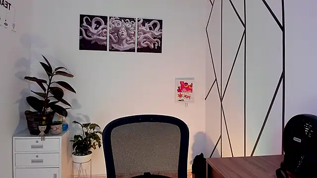 Snapshot of Christopher_77 chatting on October 14, 2:13 pm Christopher 77 online show from October 14, 2:13 pm