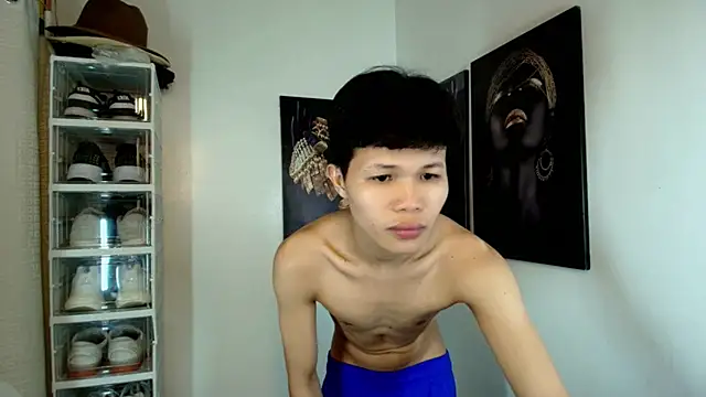 Snapshot of crazyasiantwink chatting on October 23, 5:38 pm crazyasiantwink online show from October 23, 5:38 pm