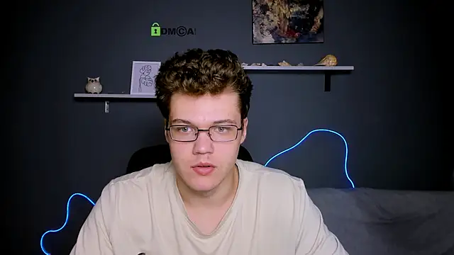 Snapshot of lucas_long_ chatting on September 25, 1:10 pm lucas long  online show from September 25, 1:10 pm