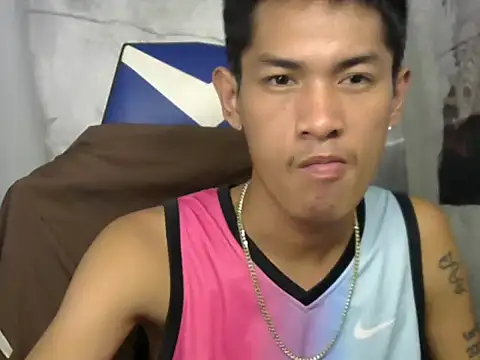 riks tyler online show from September 28, 6:06 pm