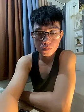 xshyboyx online show from December 5, 12:01 pm