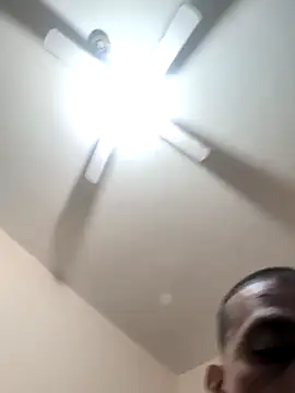 Cnutt310 online show from December 1, 12:41 pm