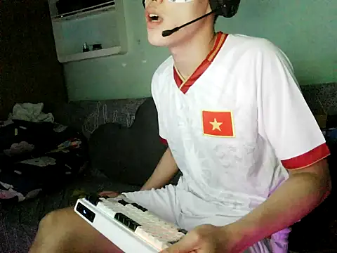 boyhigh1997 online show from January 31, 8:29 pm