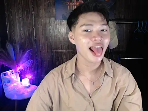 Helleron online show from November 19, 1:11 pm