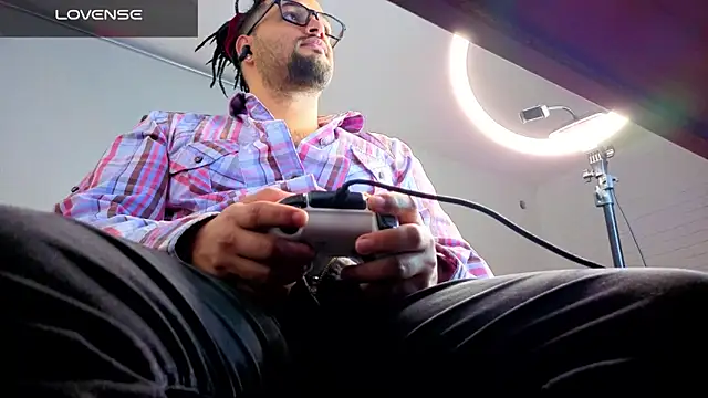 Ernesto-Rodriguez82 online show from April 1, 6:48 am