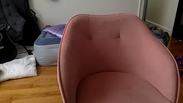 slutzilly online show from March 1, 4:50 pm